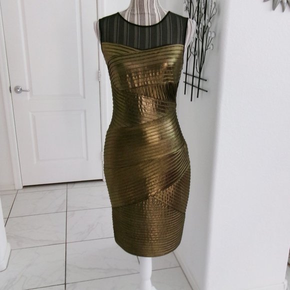 Brand New Calvin Klein Gold Metallic Fitted Sleeveless Party Dress Shimmery 4 - Picture 2 of 12
